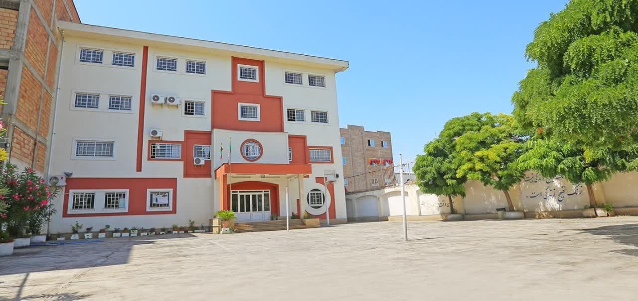 محیط دبیرستان پردیس